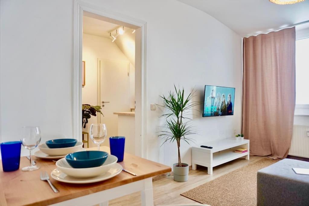 Neu I Moderne Zentrale Wohnung I Netflix I 4 Gaeste Andernach Exterior photo